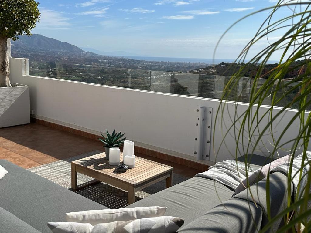 Penthouse Mit Privatem Jacuzzi In Marbella - La Mairena Leilighet Ojén Eksteriør bilde