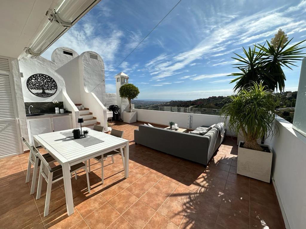 Penthouse Mit Privatem Jacuzzi In Marbella - La Mairena Leilighet Ojén Eksteriør bilde